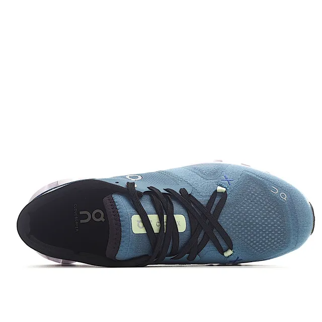 On أحذية جري بـ upper شبكي مهندس أزرق أسود midsole مقسم CloudTec 9