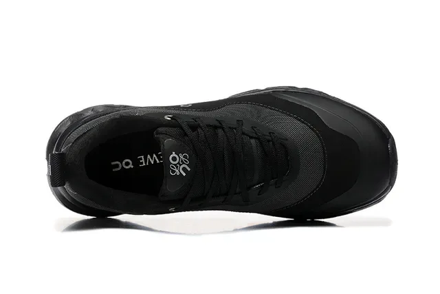 On Cloudmonster All-Black أحذية الجري 4