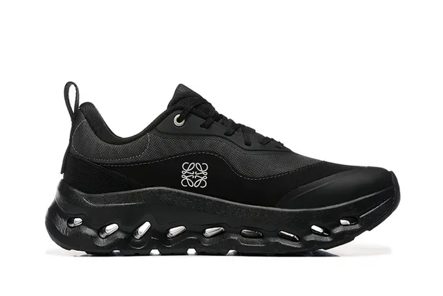 On Cloudmonster All-Black أحذية الجري 5