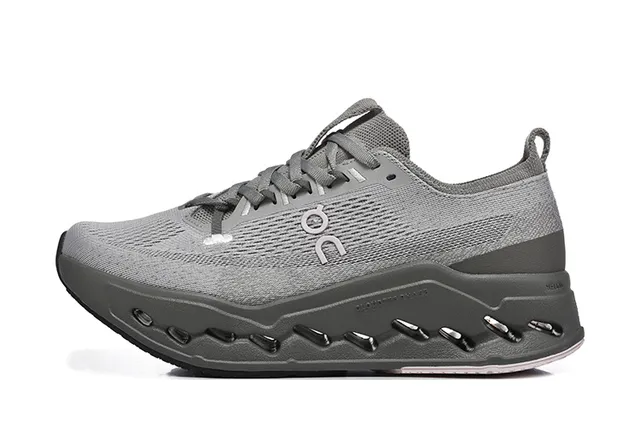 On Gris Negro Parte superior de tricot ingenieril Open Hexagonal CloudTec Pods Zapatos de running 5