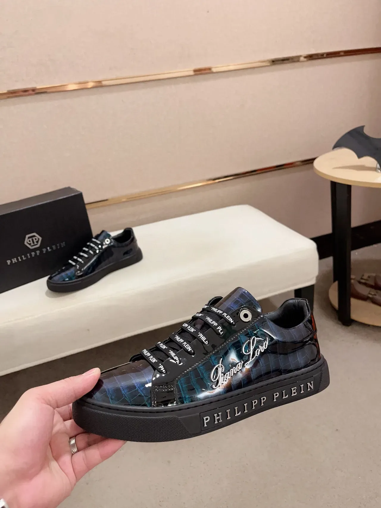 Philipp Plein काला नीला चमकदार पेटेंट जैसी ऊपरी मगरमच्छ उभरा टेक्सचर लाइफस्टाइल स्नीकर 3