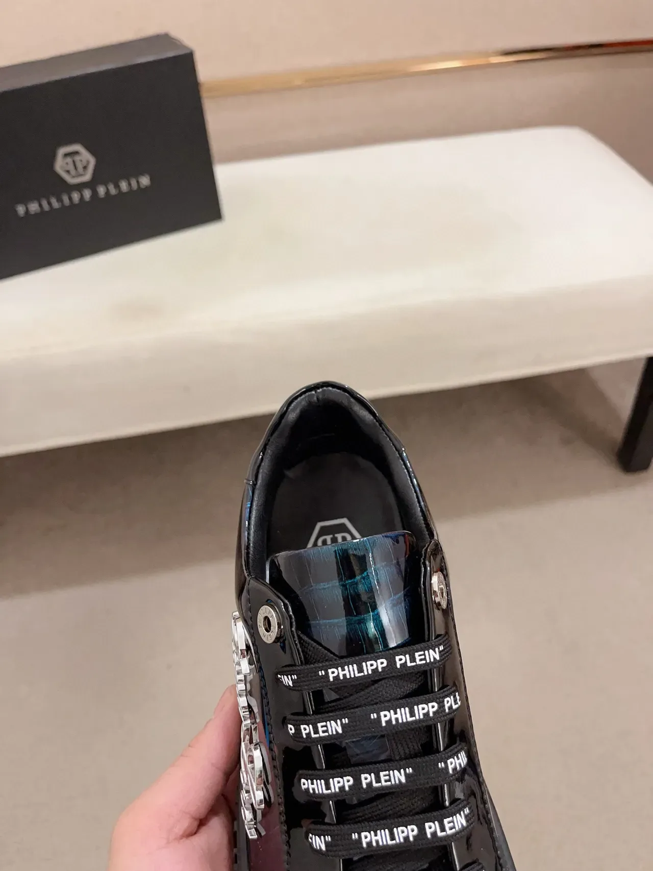 Philipp Plein काला नीला चमकदार पेटेंट जैसी ऊपरी मगरमच्छ उभरा टेक्सचर लाइफस्टाइल स्नीकर 6
