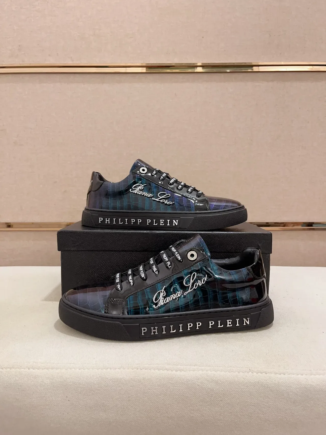 Philipp Plein काला नीला चमकदार पेटेंट जैसी ऊपरी मगरमच्छ उभरा टेक्सचर लाइफस्टाइल स्नीकर 7