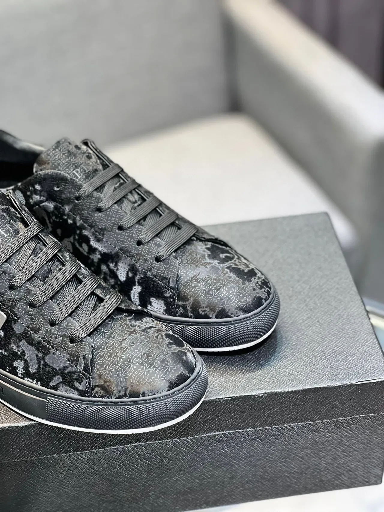 Philipp Plein Negro Gris Floral Print Cuero Superior Placa Cráneo Metal Zapatillas Lifestyle 9