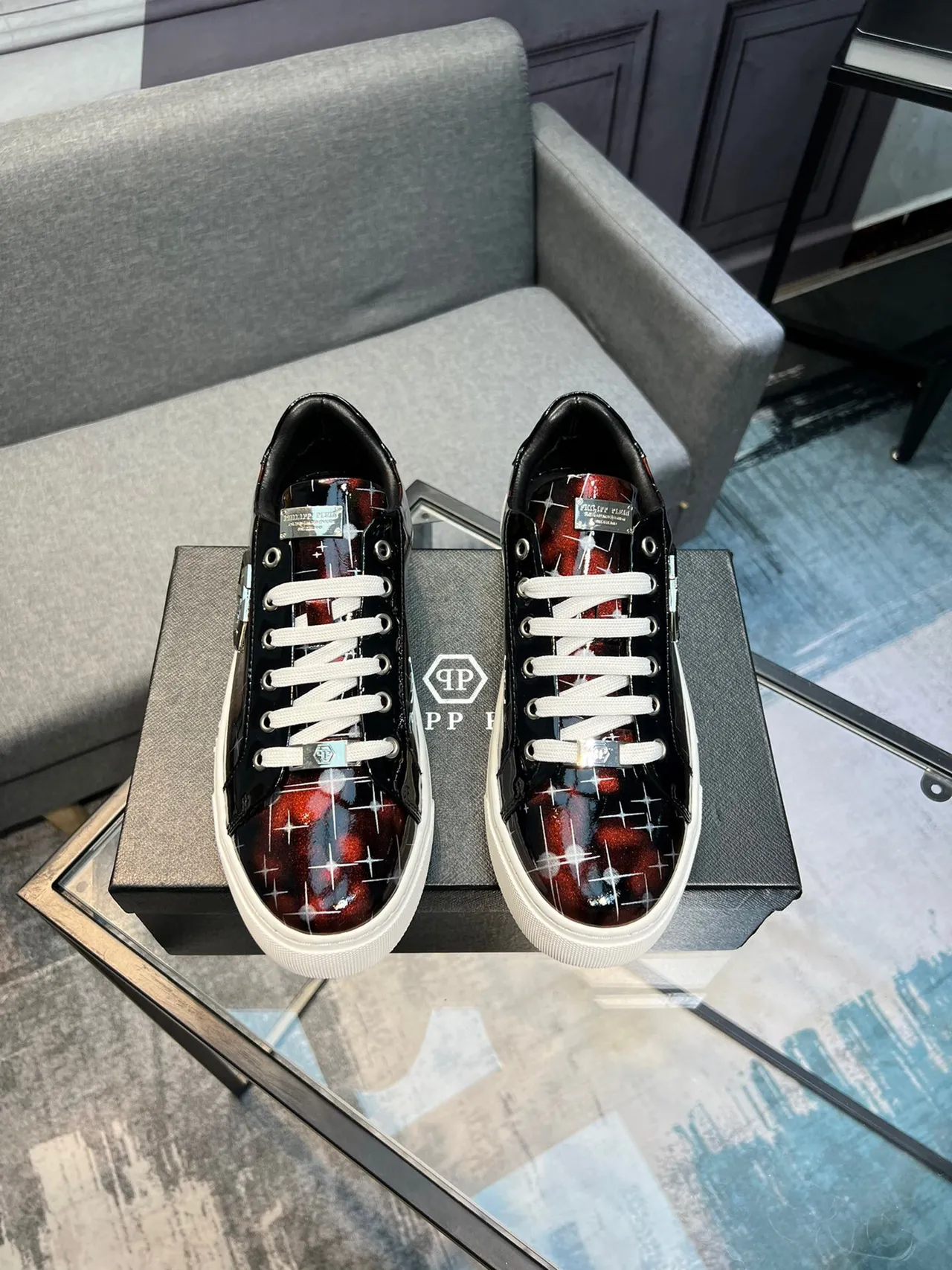 Philipp Plein Black Red Glossy Patent-Like Upper Iridescent Gradient Lifestyle Sneakers 2
