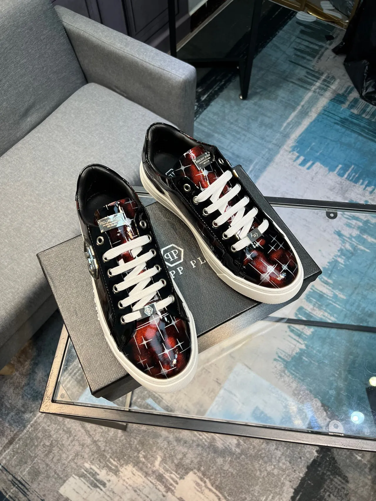 Philipp Plein Black Red Glossy Patent-Like Upper Iridescent Gradient Lifestyle Sneakers 4