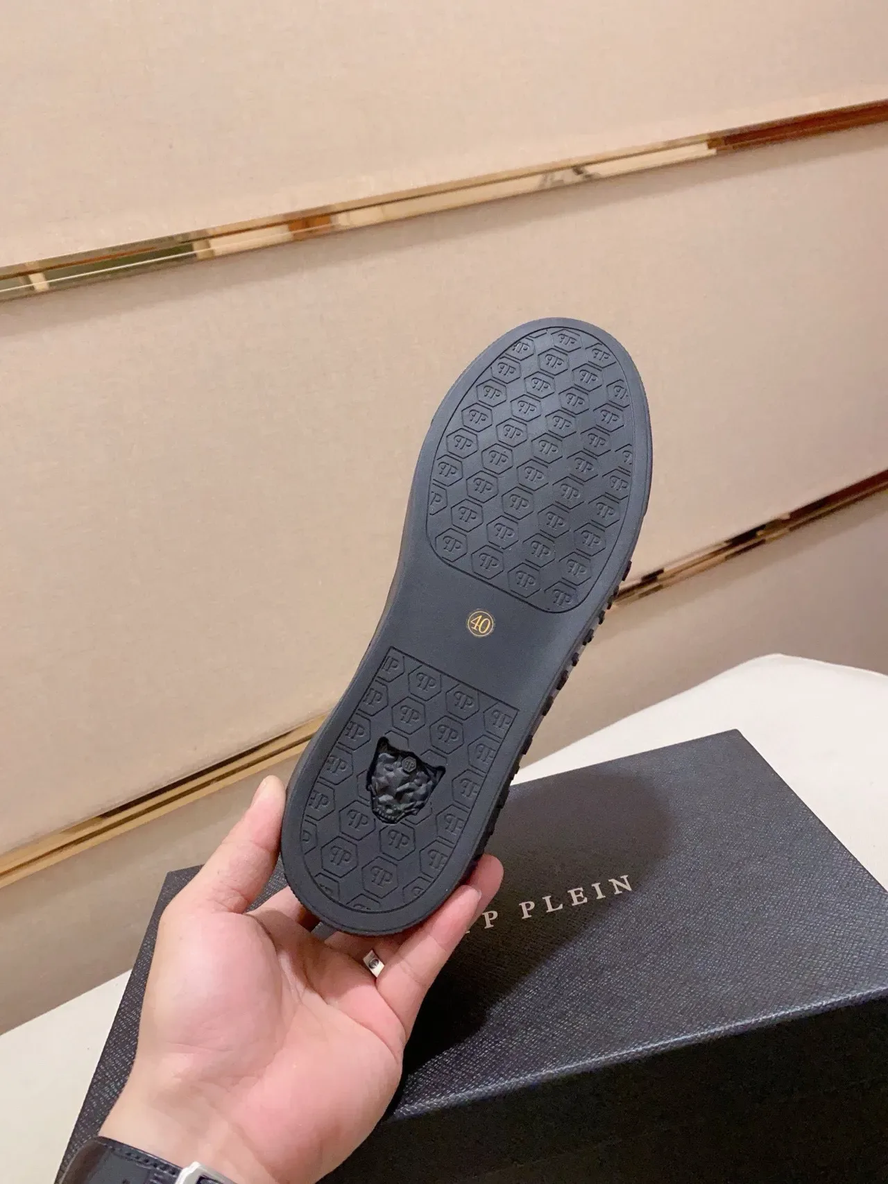 Philipp Plein Sneakers Lifestyle Couro Preto e Prata e Textura de Escamas de Serpente Emblema de Metal 9