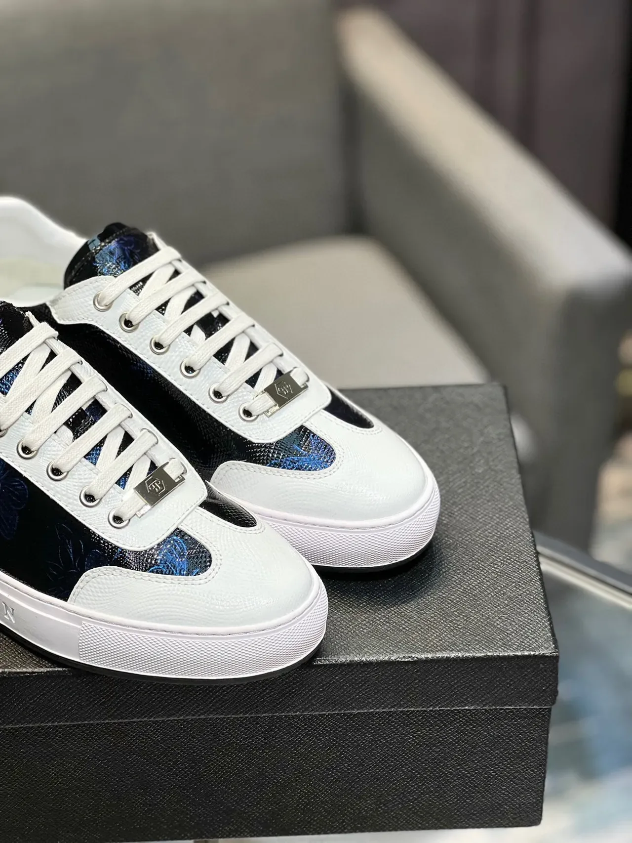 Philipp Plein কালো সাদা লো-টপ লেস-আপ স্নিকার্স 9