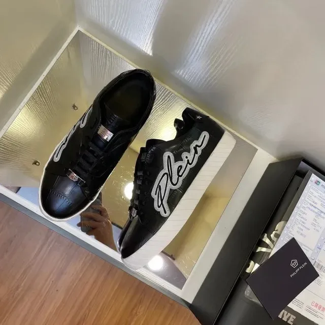Philipp Plein লোগো-এমবেলিশড জীবনযাত্রা স্নিকার কালো সাদা কুইল্টেড চামড়া জীবনযাত্রা স্নিকার 9