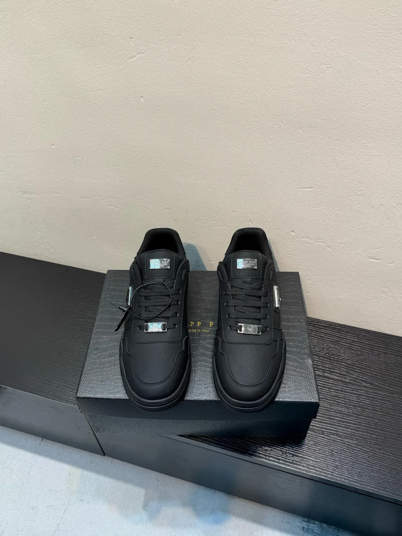 Philipp Plein STREET KING 全黑皮革生活方式运动鞋 2