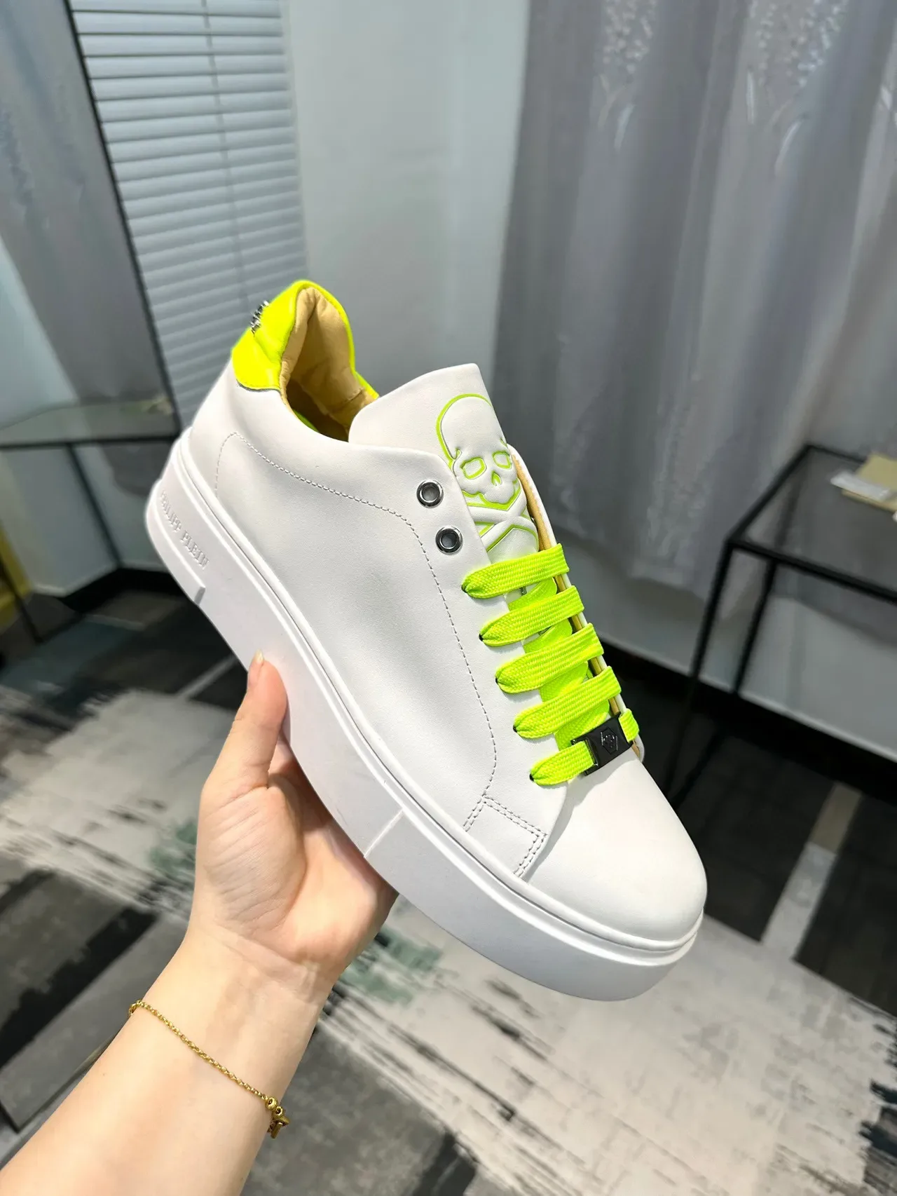 Philipp Plein सफेद और नियोन लाइम हरा प्लेटफॉर्म लाइफस्टाइल स्नीकर्स 6