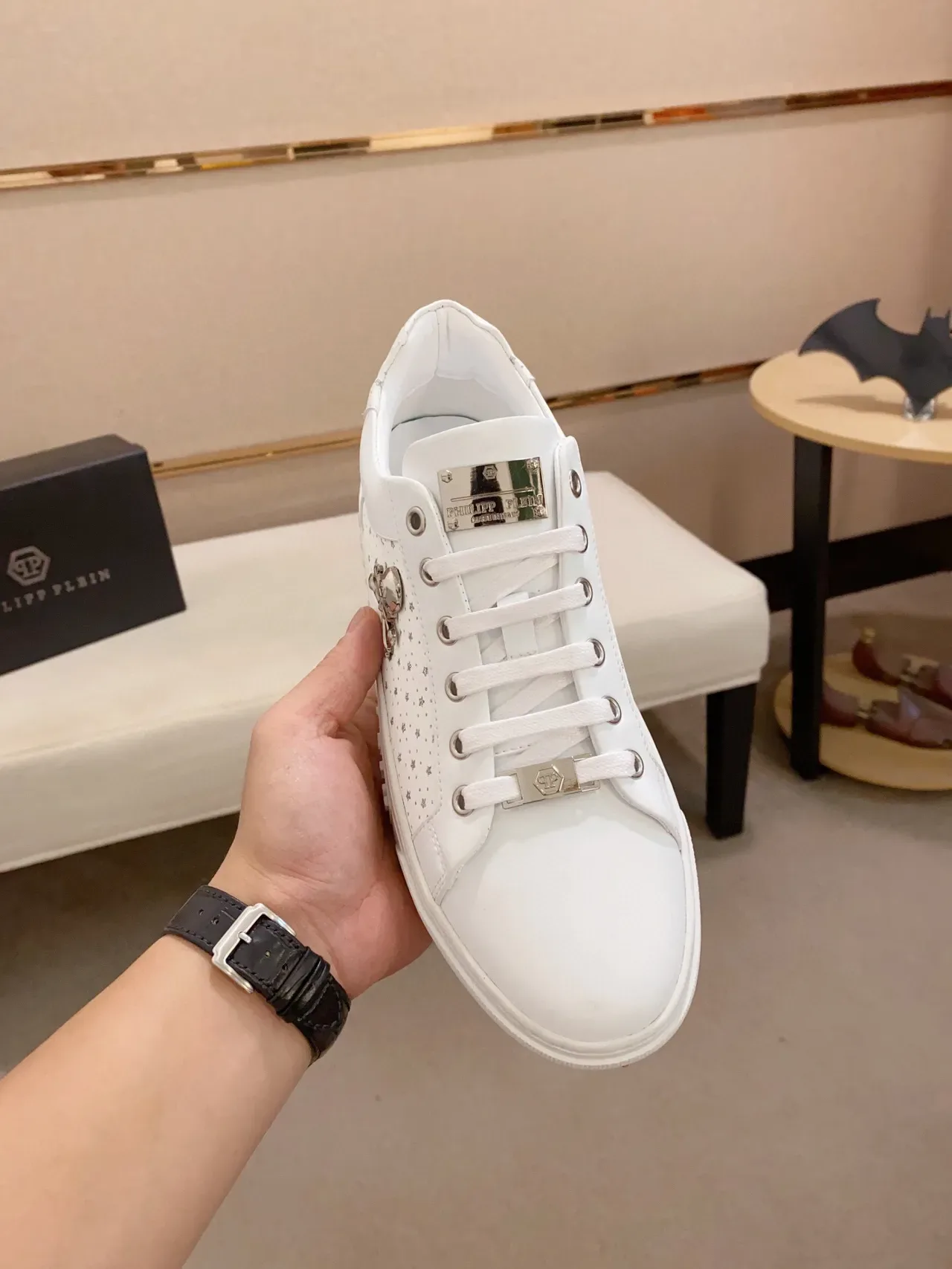 Philipp Plein Zapatillas Lifestyle Blancas con Emblema de Cráneo Perforado con Estrella 4