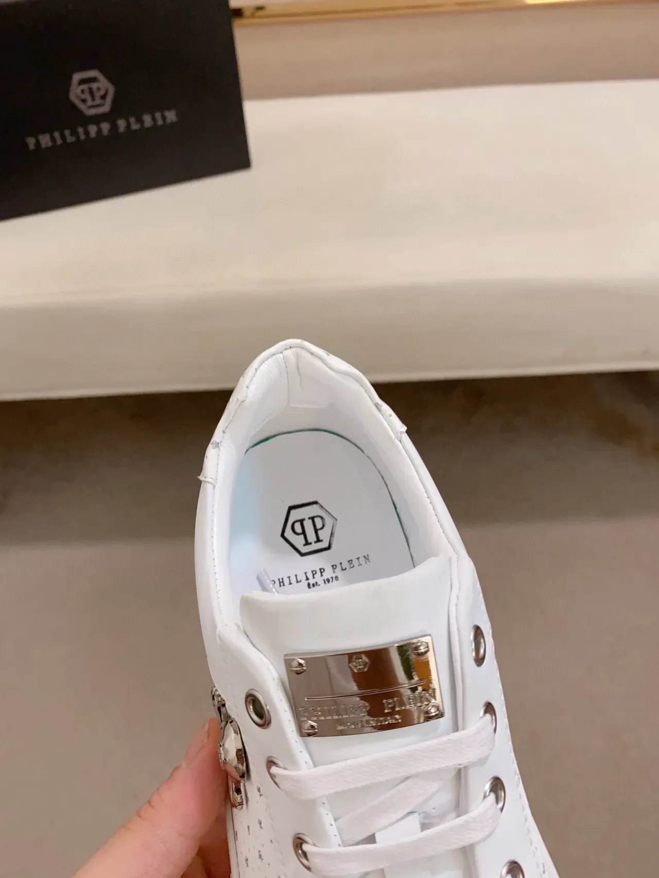 Philipp Plein Zapatillas Lifestyle Blancas con Emblema de Cráneo Perforado con Estrella 6