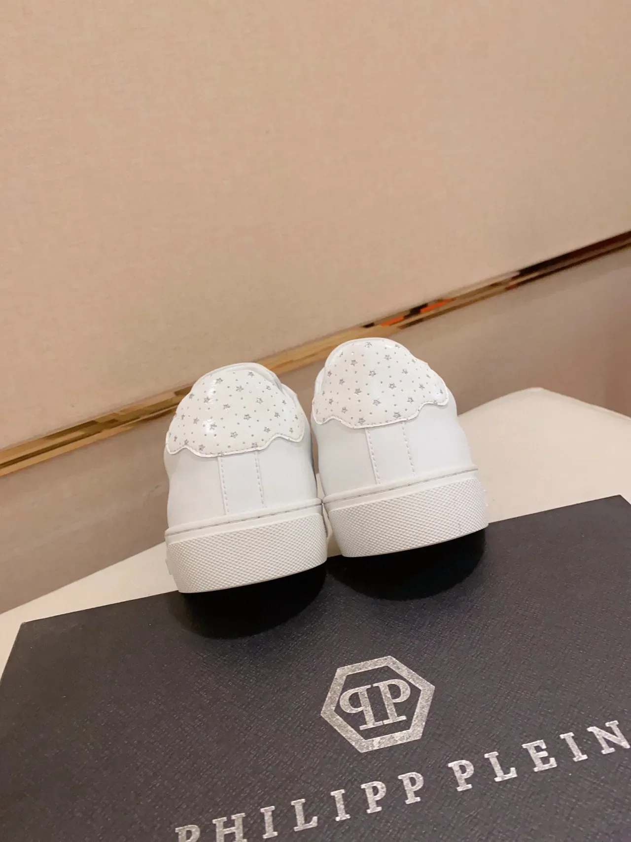 Philipp Plein Zapatillas Lifestyle Blancas con Emblema de Cráneo Perforado con Estrella 8