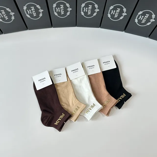 Prada Negro y Oro Calcetines Tobillo Bajo Bordados Logo 3