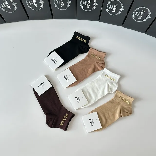 Prada Negro y Oro Calcetines Tobillo Bajo Bordados Logo 6