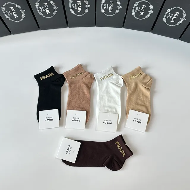 Prada Negro y Oro Calcetines Tobillo Bajo Bordados Logo 7