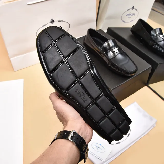 Prada أسود فضي لامع جلد كاب الإبهام مربوط حافة جانبية ليوفر 4