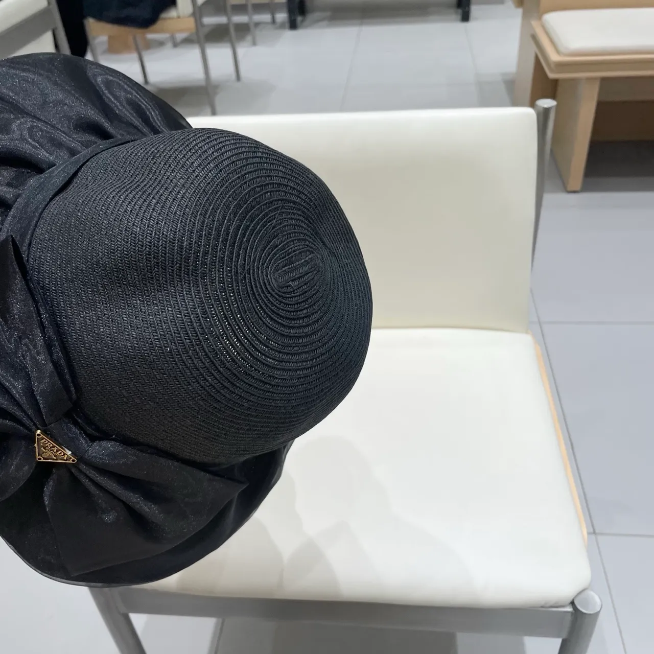 Prada কালো বোনা ভূসির মতো মুকুট চওড়া ঢিলা কিনারা Fedora 3
