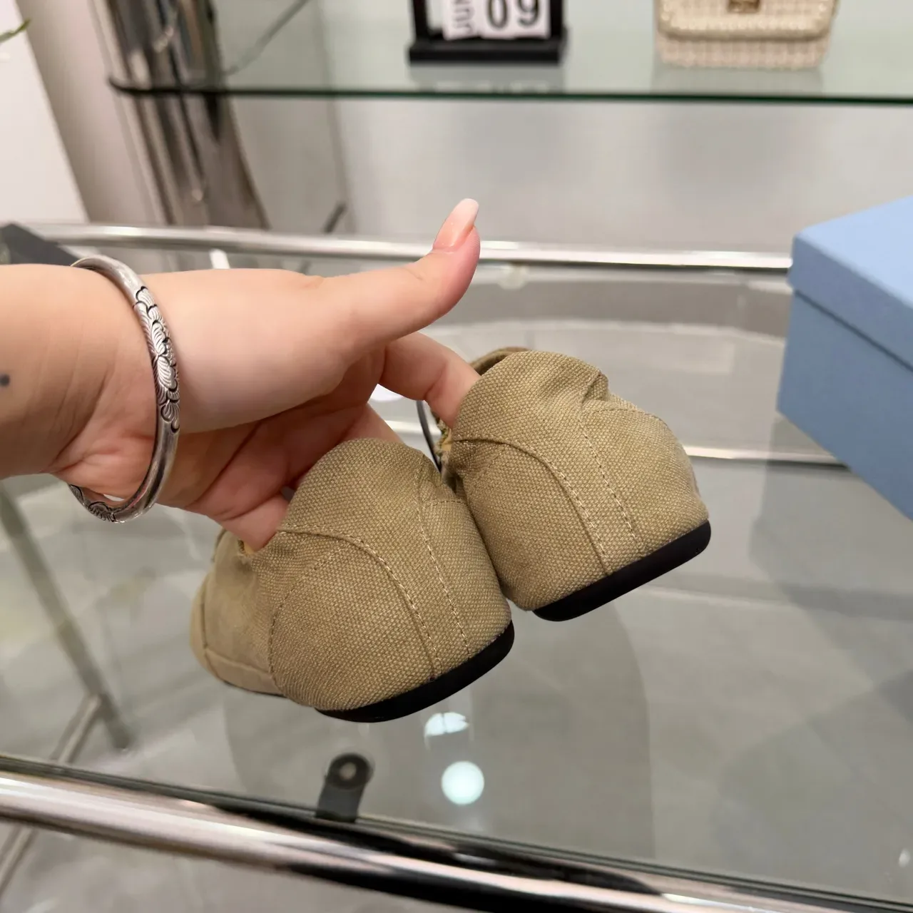 Prada Sapato Casual de Lona com Cadarços Low-Top 4