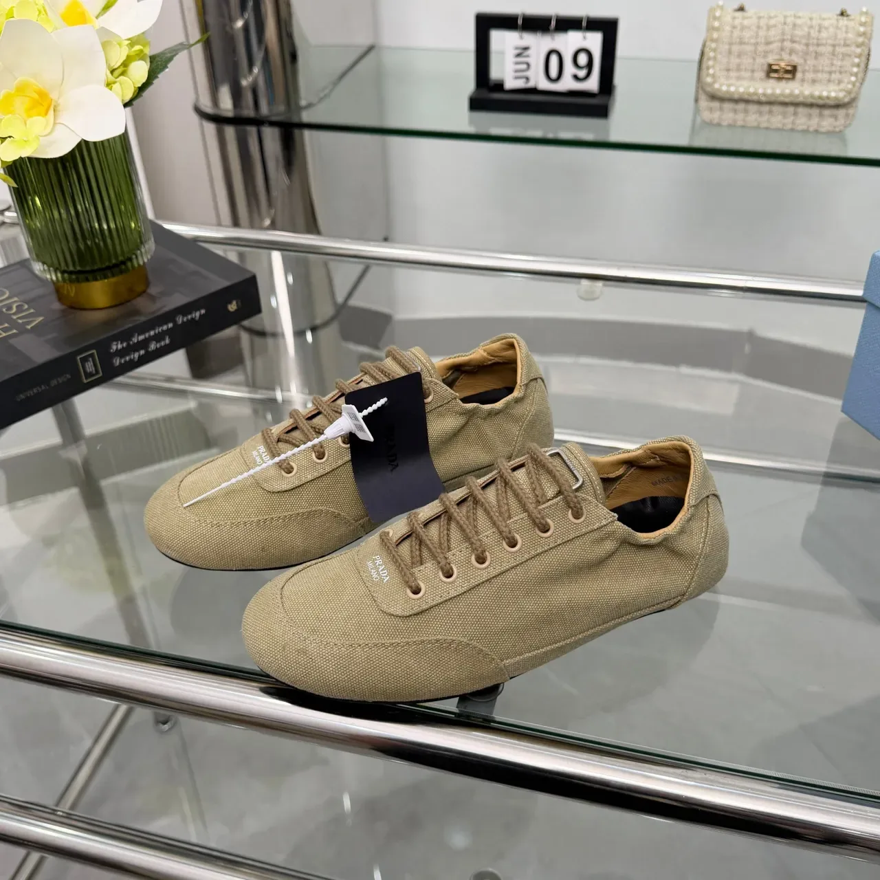 Prada Sapato Casual de Lona com Cadarços Low-Top 5