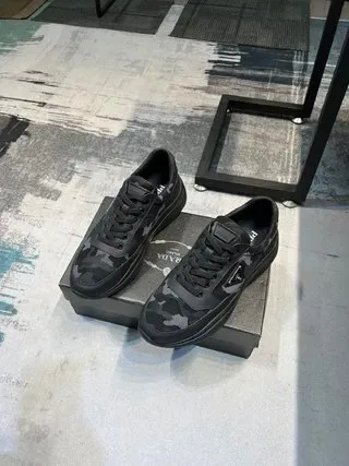 حذاء سنيكرز برادا Cloudbust أسود رمادي low-top كامو برينت لايف ستايل 5