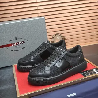 Prada Cloudbust काले मेश और चमड़े के ऊपरी भाग की बनावट वाली प्लेटफॉर्म सोल लाइफस्टाइल स्नीकर