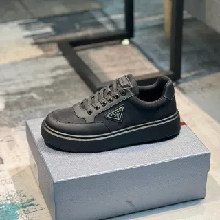 Prada Cloudbust 黑色平台生活方式运动鞋