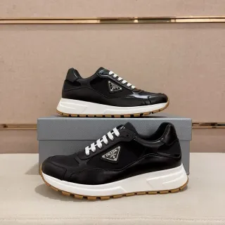 Prada Cloudbust काला सफेद गम जीवनशैली स्नीकर