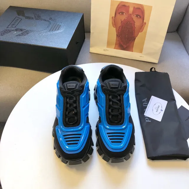 Prada Cloudbust 蓝色和黑色厚底运动鞋 2