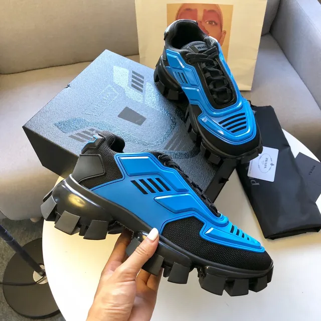 Prada Cloudbust 蓝色和黑色厚底运动鞋 5