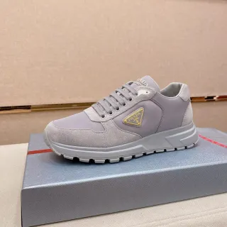 Prada Cloudbust 浅灰混合材质生活方式运动鞋