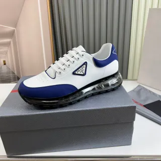 Prada Cloudbust व्हाइट और रॉयल ब्लू लाइफस्टाइल स्नीकर