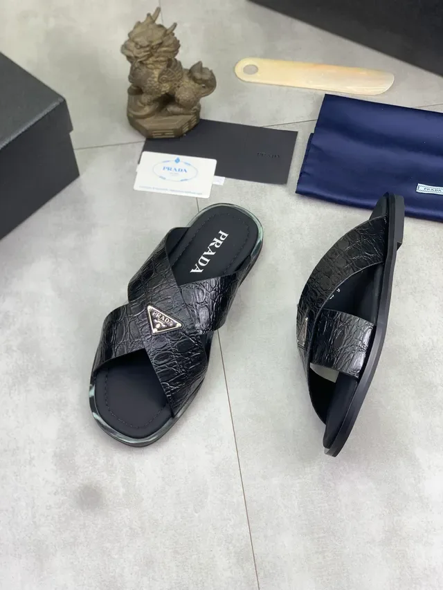 Prada Slide काला भूरा क्रोकोडाइल एम्बॉस्ड लेदर क्रॉस्ड डबल स्ट्रैप सैंडल 4