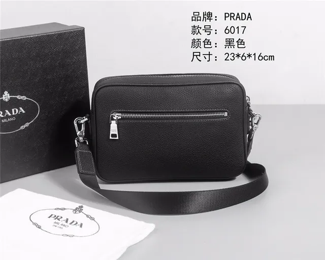 Bolso Prada estructurado de cuero negro con textura de guijarro al hombro 7