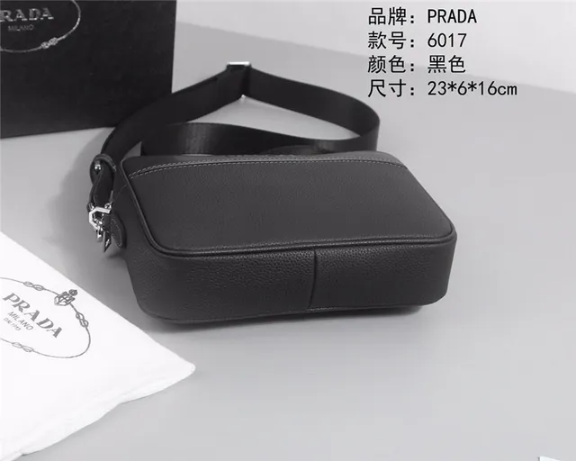 Bolso Prada estructurado de cuero negro con textura de guijarro al hombro 9