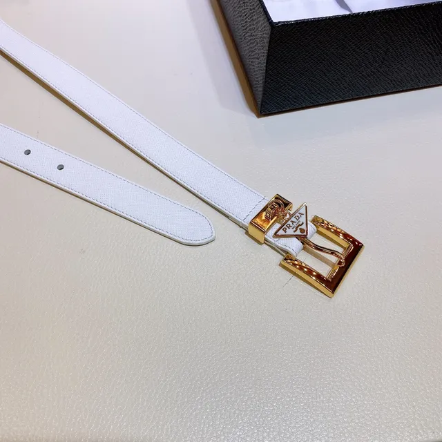 Prada Cinturón de Cuero Saffiano con Hebilla Rectangular Blanco y Oro 6