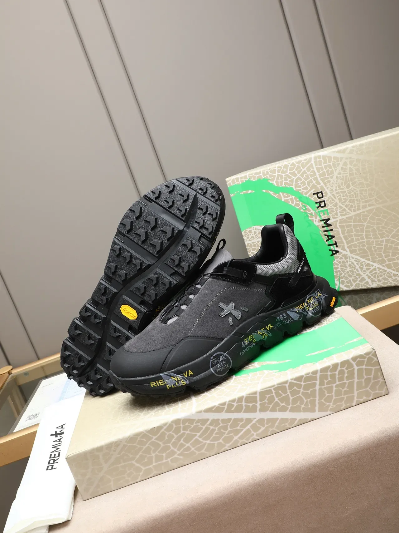Premiata Noir Gris Chunky Midsole Mélange Daim/Maille Supérieure Sneakers Lifestyle 4