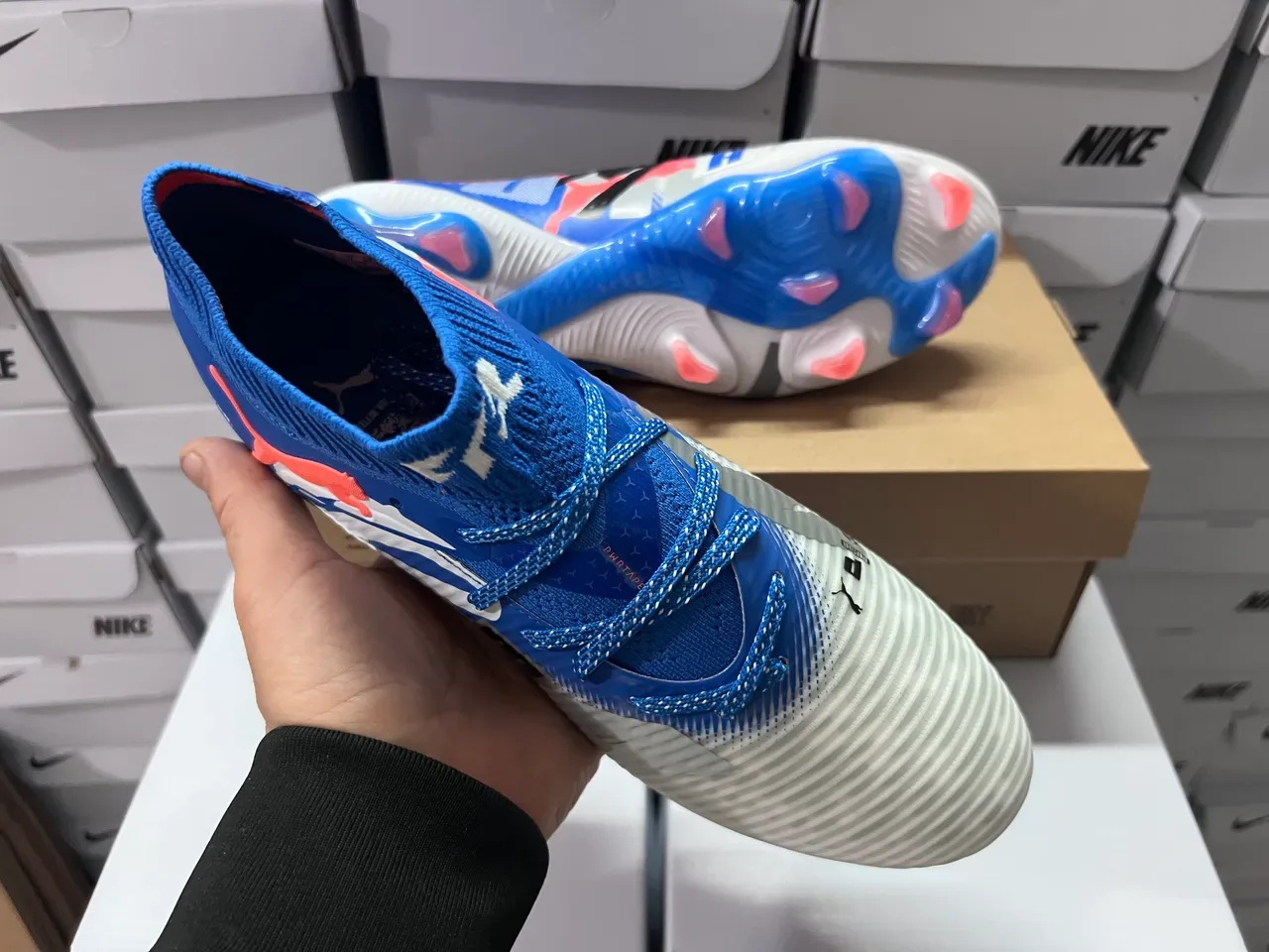 Puma Blue White Knit Sock-Fit Collar Asymmetrical Lacing System Firm-Ground Soccer Shoes 6
