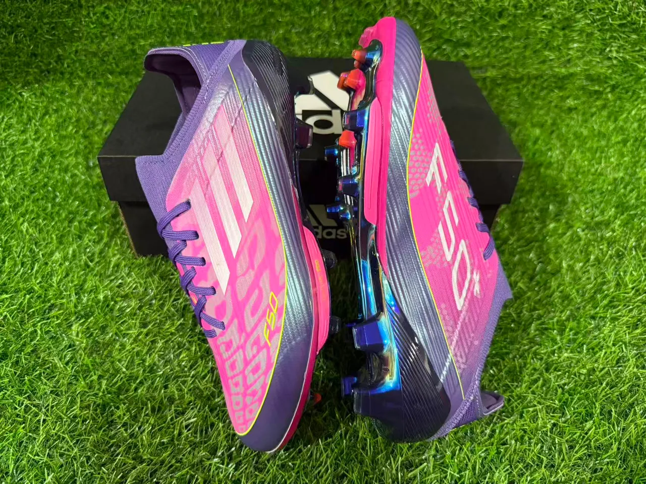 Puma Future Z وردي بنفسجي منخفض القطع طوق مطابق للجوارب أرض صلبة أحذية كرة القدم 3