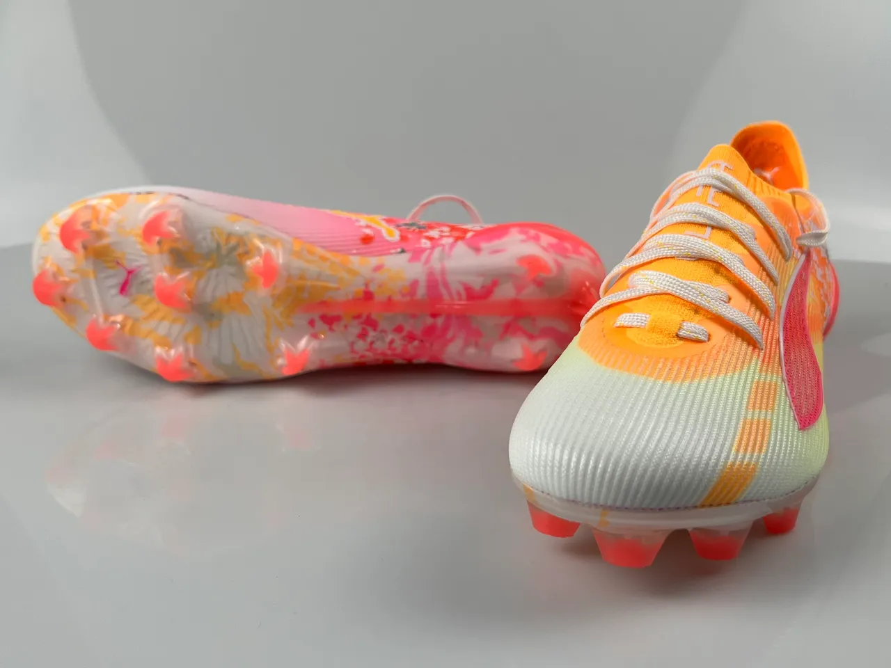 Puma Future Z 足球钉鞋 霓虹粉橙色喷溅 硬地足球鞋 10