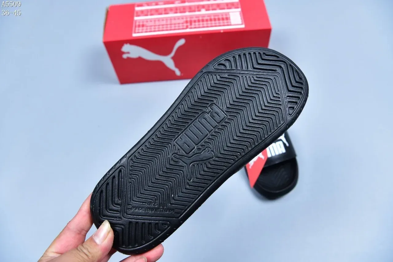 Puma Slide Preto e Branco Logo 6