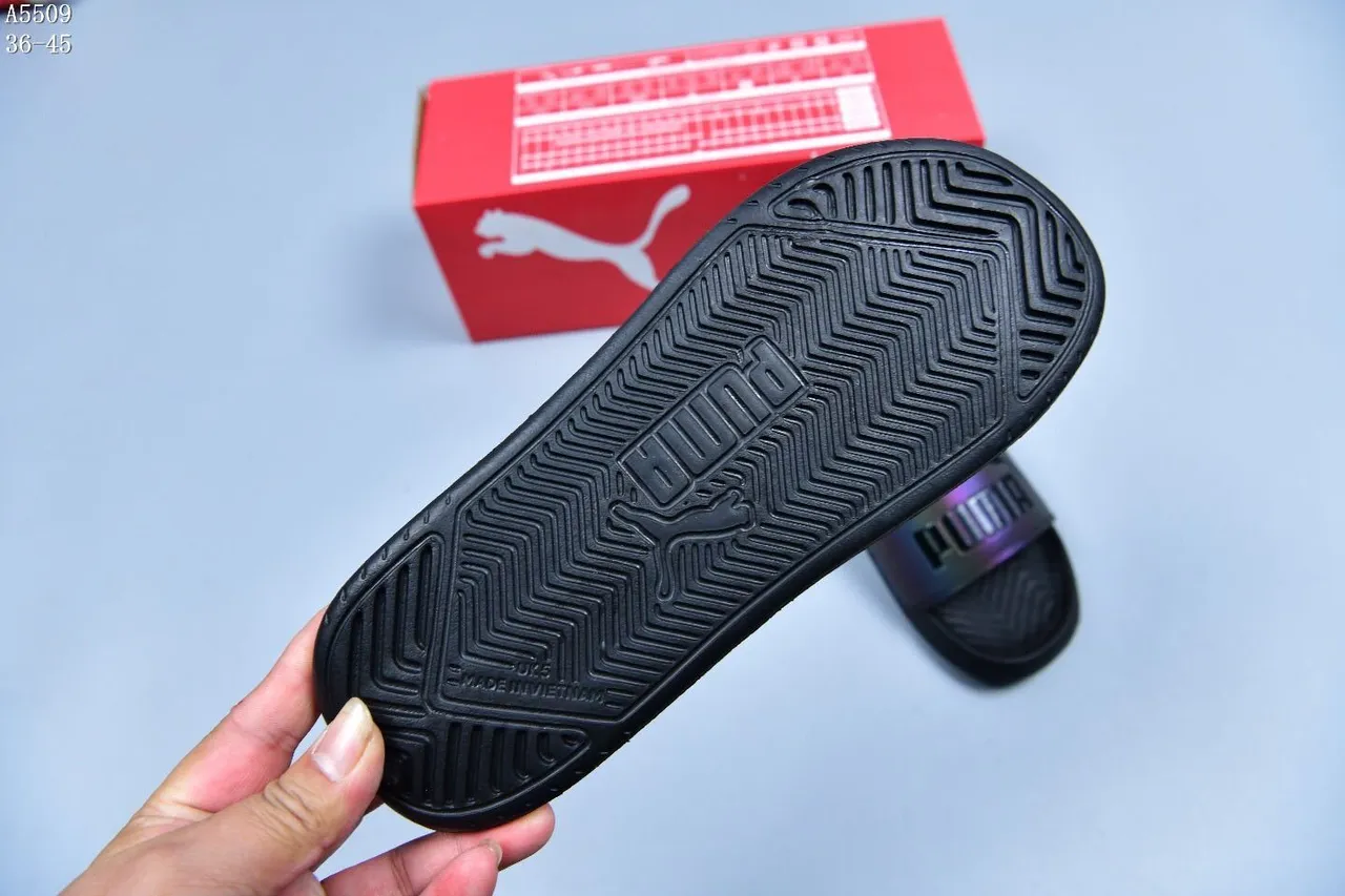 Puma Slide Holográfico Negro Sandalias 6