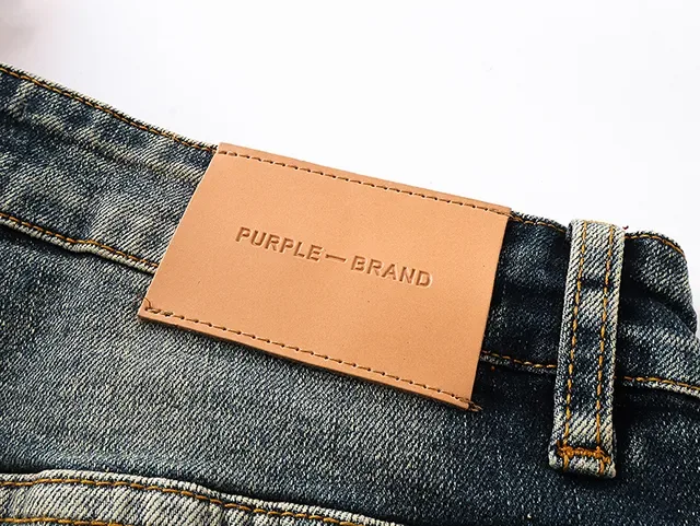 Purple Brand بناطيل جينز مفرجة ذات رذاذ الطلاء الممزقة 13