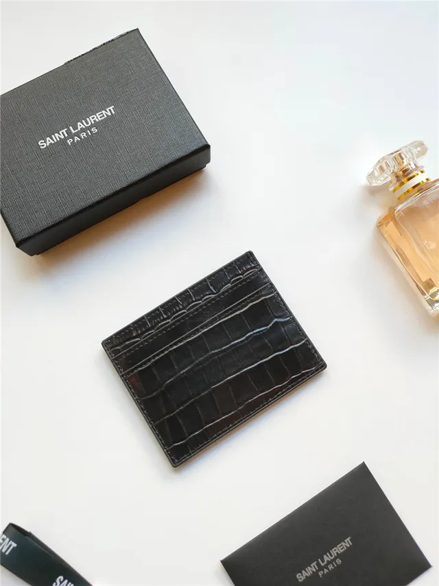 Saint Laurent काला स्वर्ण क्रोकोडाइल एमबॉस्ड चमड़ा YSL Monogram कार्ड होल्डर 17