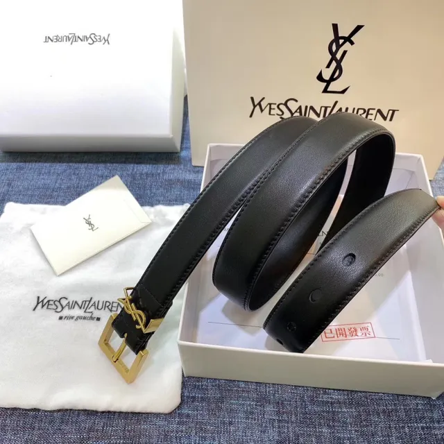 Saint Laurent Cinturón Clásico con Monograma Negro Oro Hebilla Granulada Cuero 4