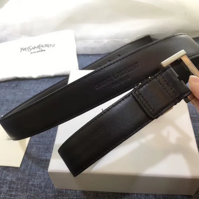 Saint Laurent Cinturón Clásico con Monograma Negro Oro Hebilla Granulada Cuero 10