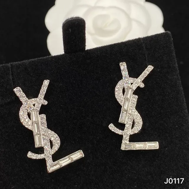 Saint Laurent YSL মনোগ্রাম ক্রিস্টাল প্যাভে ইয়াররিংস 4