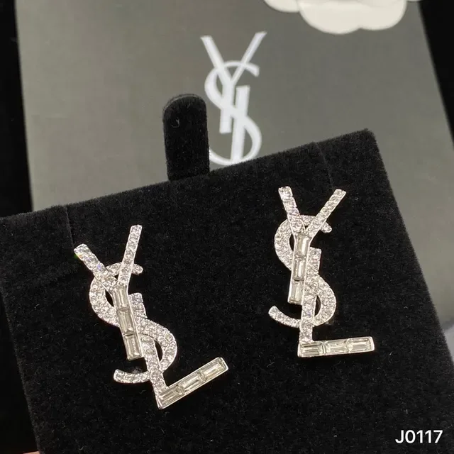 Saint Laurent YSL মনোগ্রাম ক্রিস্টাল প্যাভে ইয়াররিংস 6