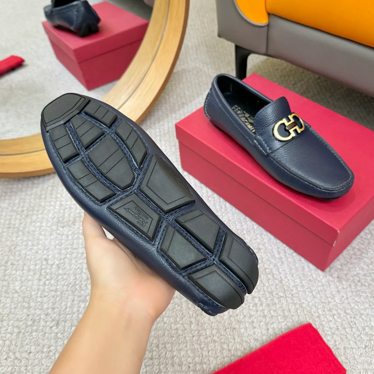 Salvatore Ferragamo Gancini أحذية لوفر جلد أزرق بحري مع حبيبات 7